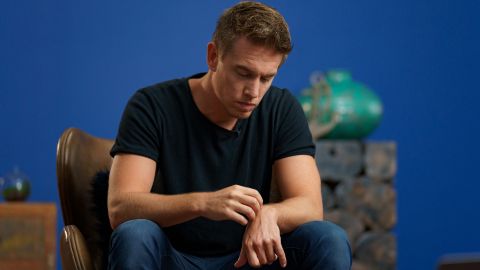How can you stop procrastinating and successfully achieve your goals?