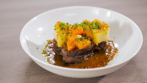 Fond brun - Braised beef cheek with Matignon condiment